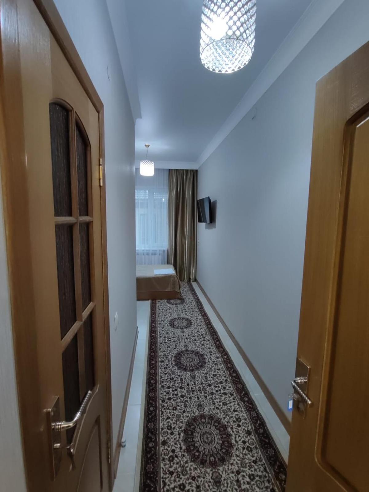 Gostinitsa Grand Hotell Kyzylorda Exteriör bild