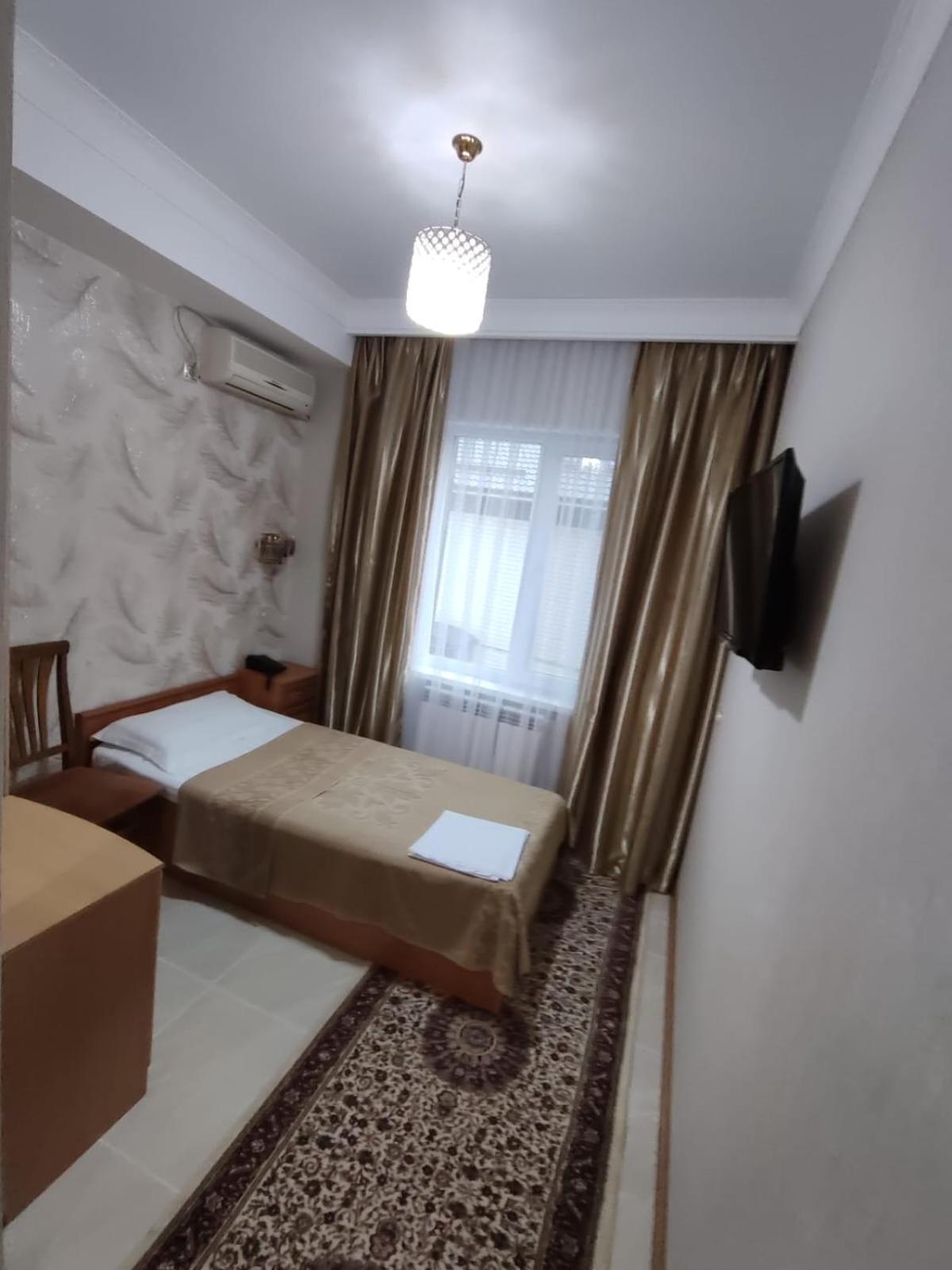 Gostinitsa Grand Hotell Kyzylorda Exteriör bild